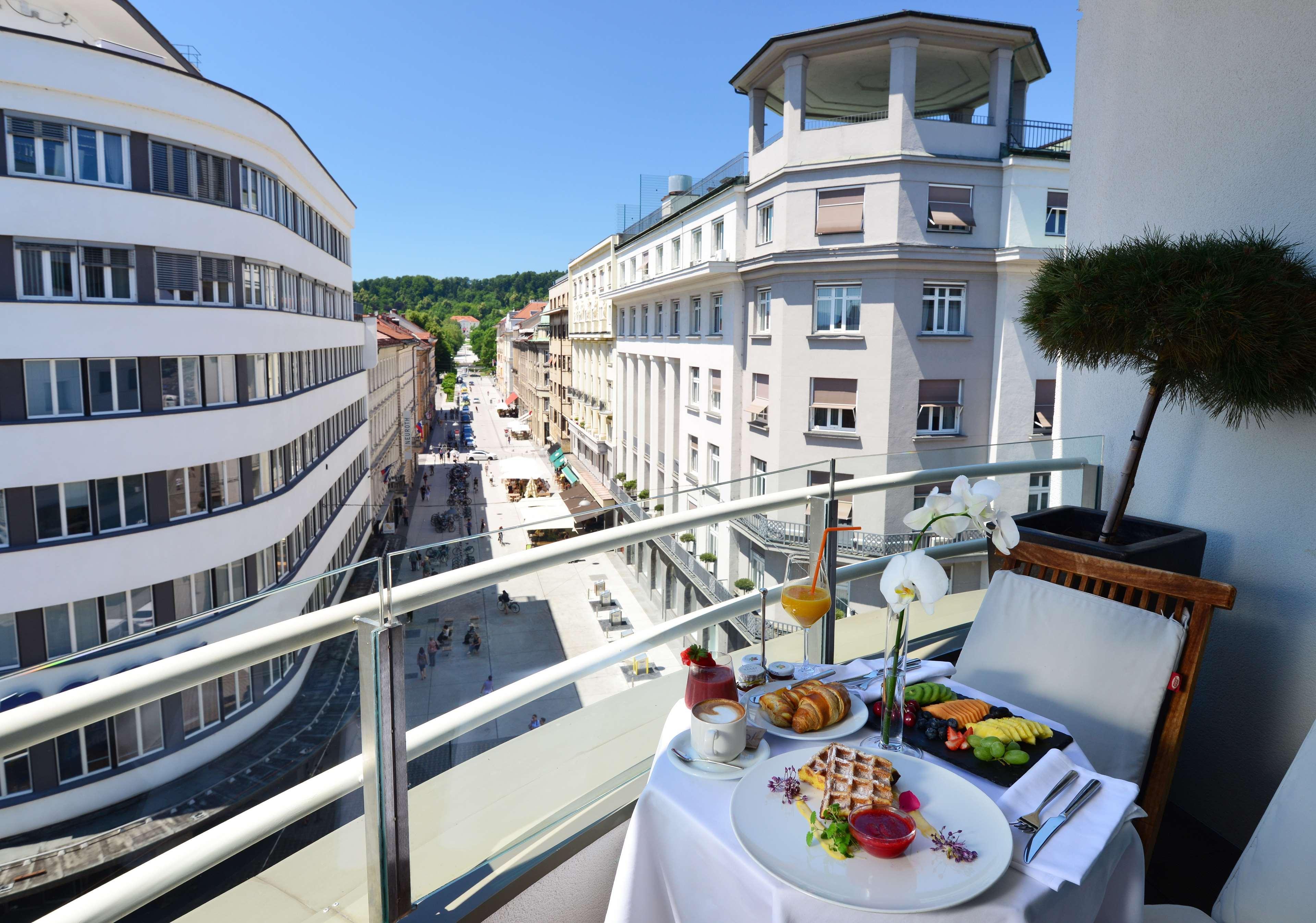 Best Western Premier Hotel Slon Ljubljana Bagian luar foto