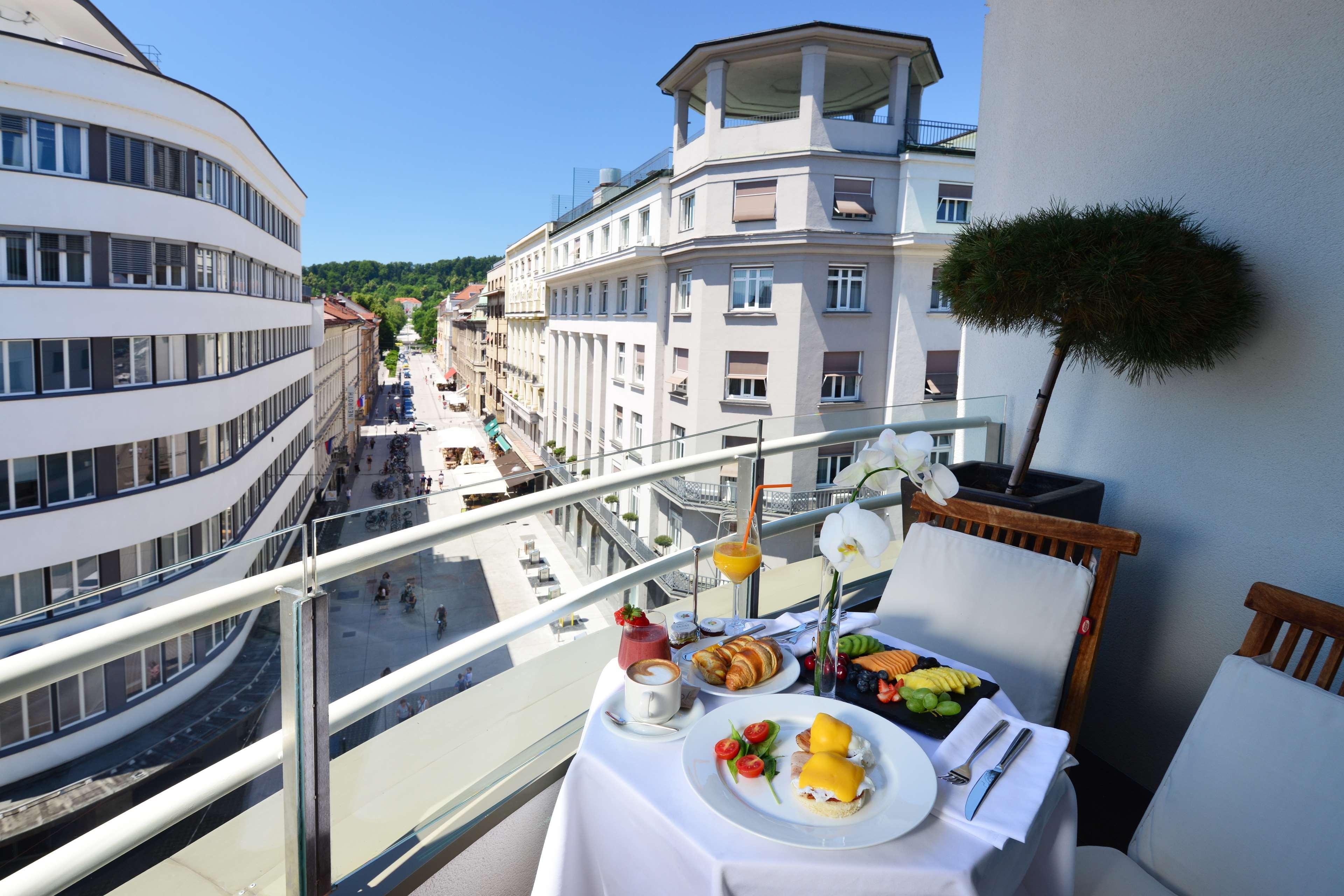 Best Western Premier Hotel Slon Ljubljana Bagian luar foto